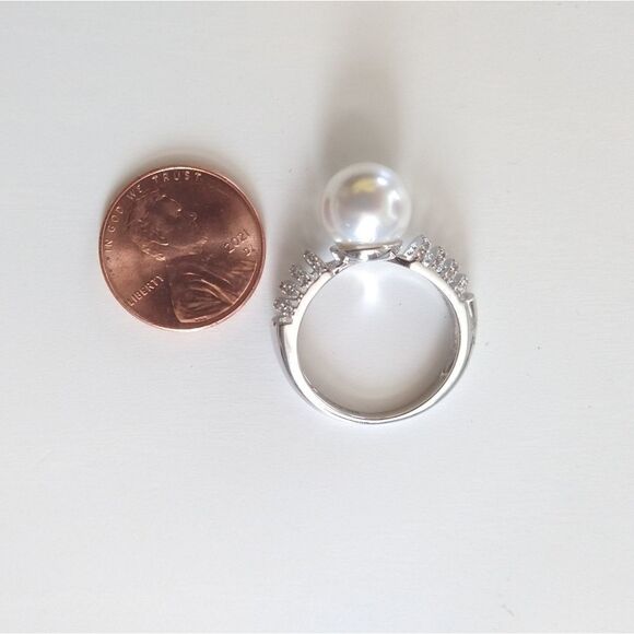 Shell Pearl & Faux Diamond Ring In Sterling Silver - Picture 8 of 9